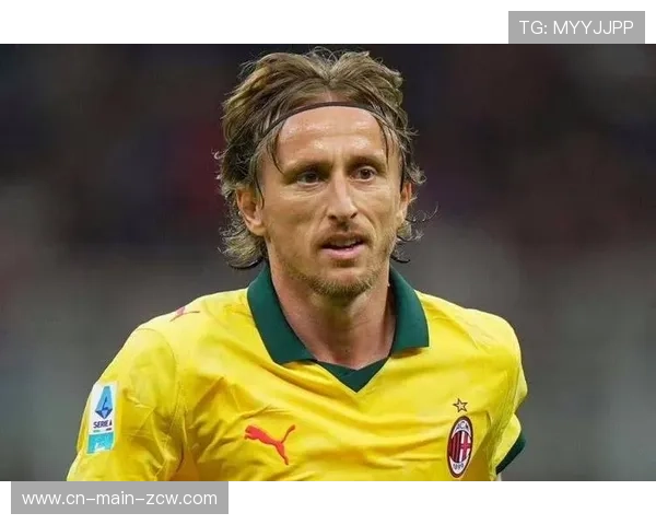 莫德里奇今夏告别皇马，中场大师结束多年豪门生涯。