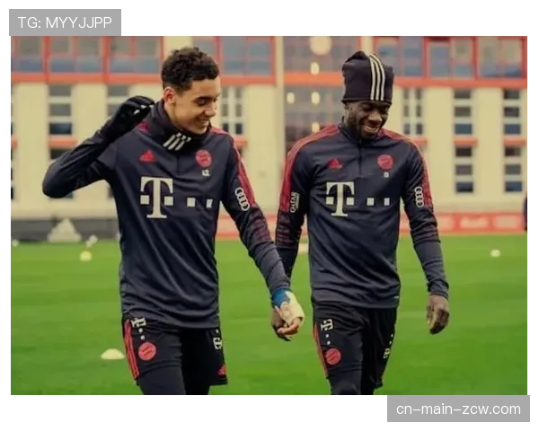 阿方索·戴维斯代言红牛引发拜仁球迷不满，俱乐部称符合合同条款